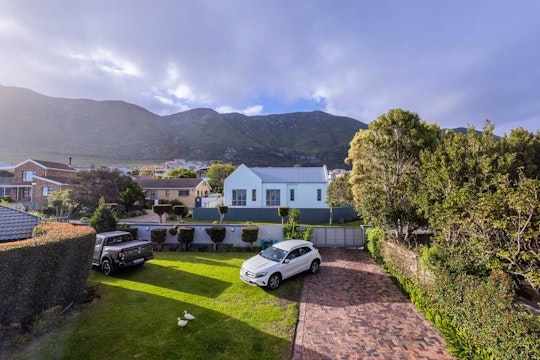 Hermanus Accommodation at  | Viya