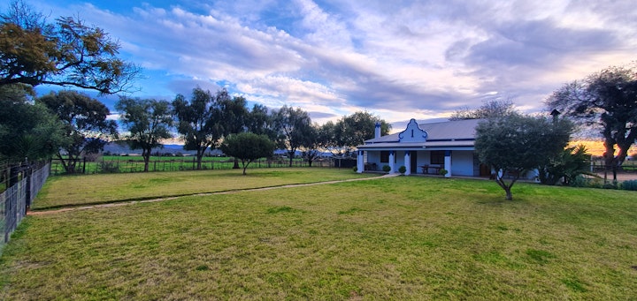 Western Cape Accommodation at Karoo Leeu House | Viya