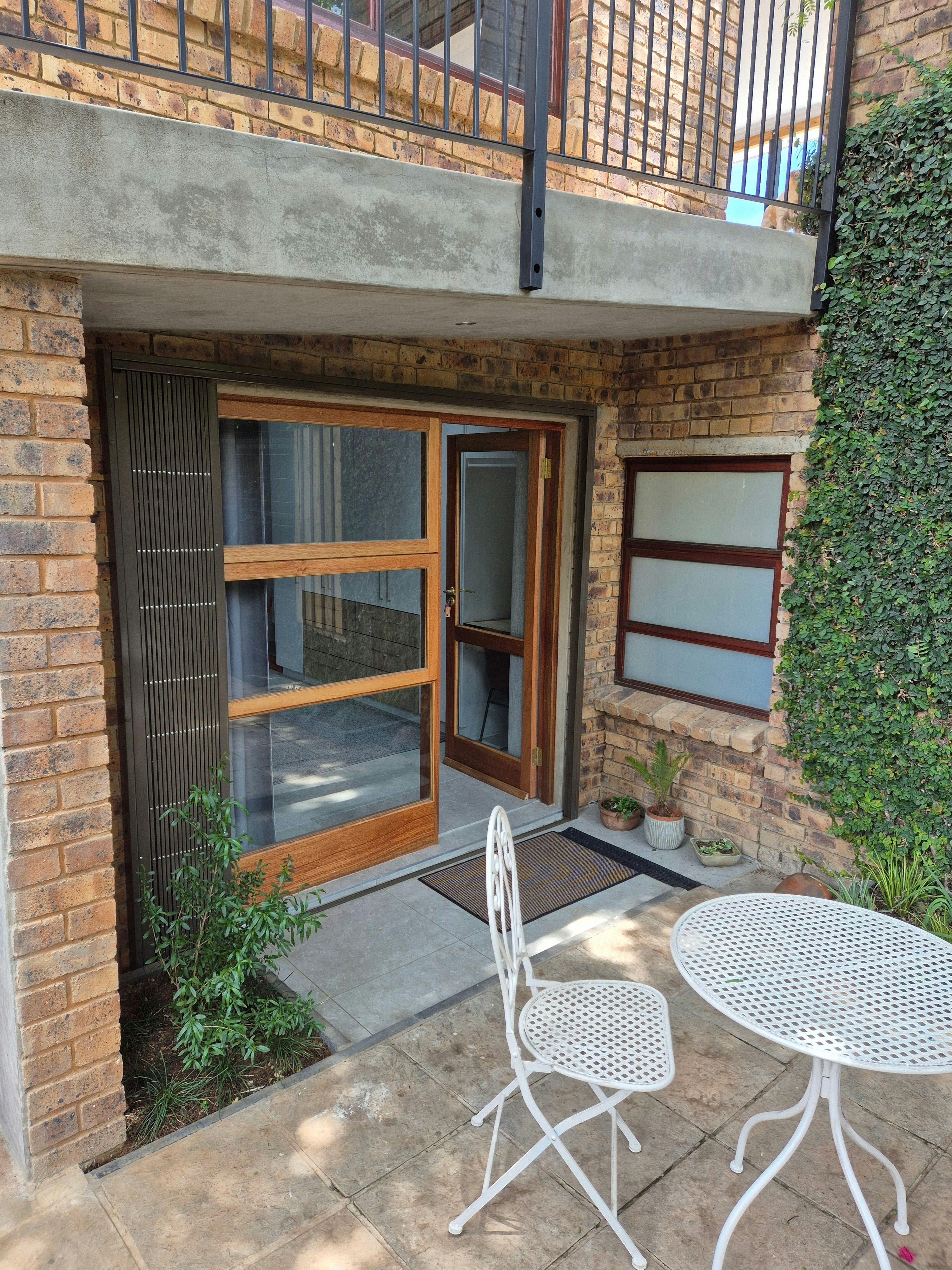 Sandy's Flat image no 24 of 25