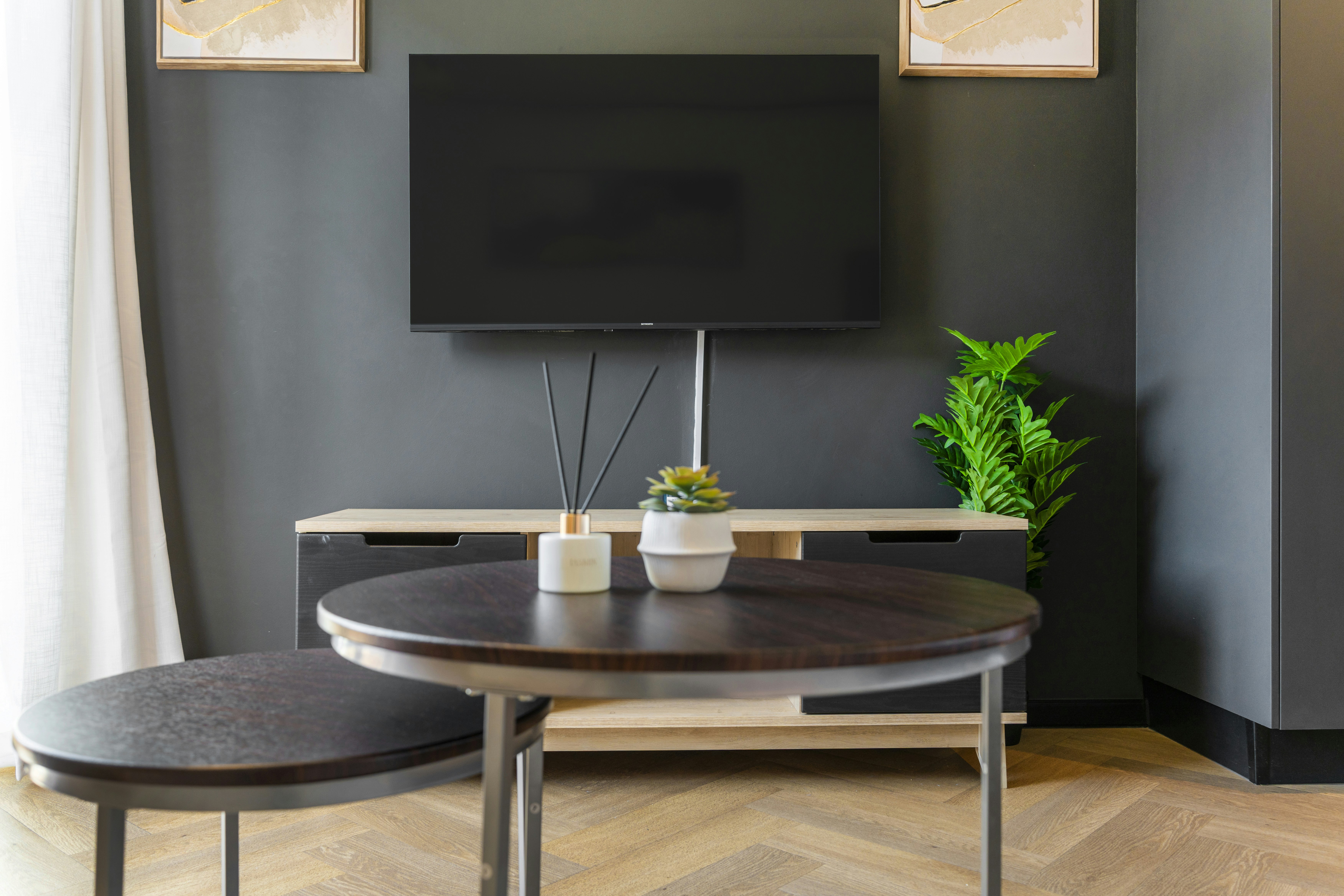 Modern Studio @ Nine Palms image no 14 of 18