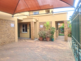 Kempton Park Accommodation at 210 Guest | Viya