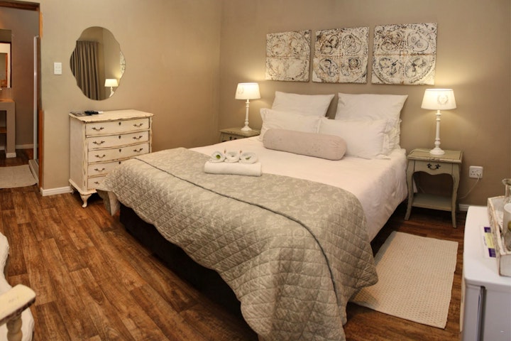 Karoo Accommodation at Die Herehuis | Viya