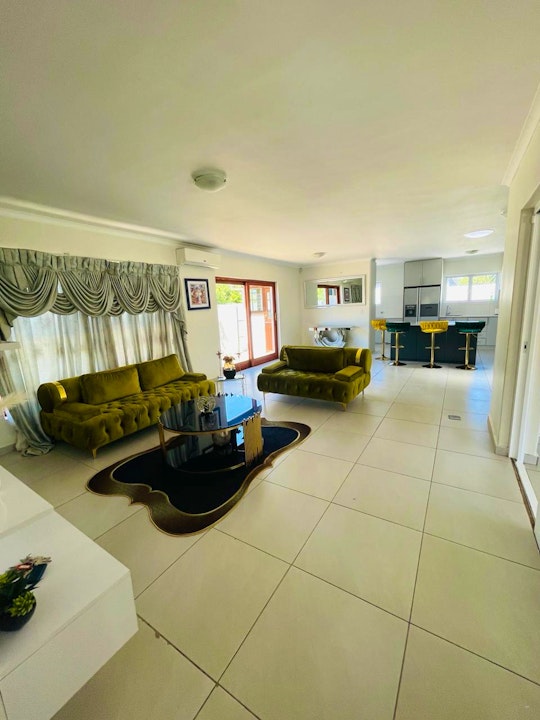 Bloubergstrand Accommodation at  | Viya