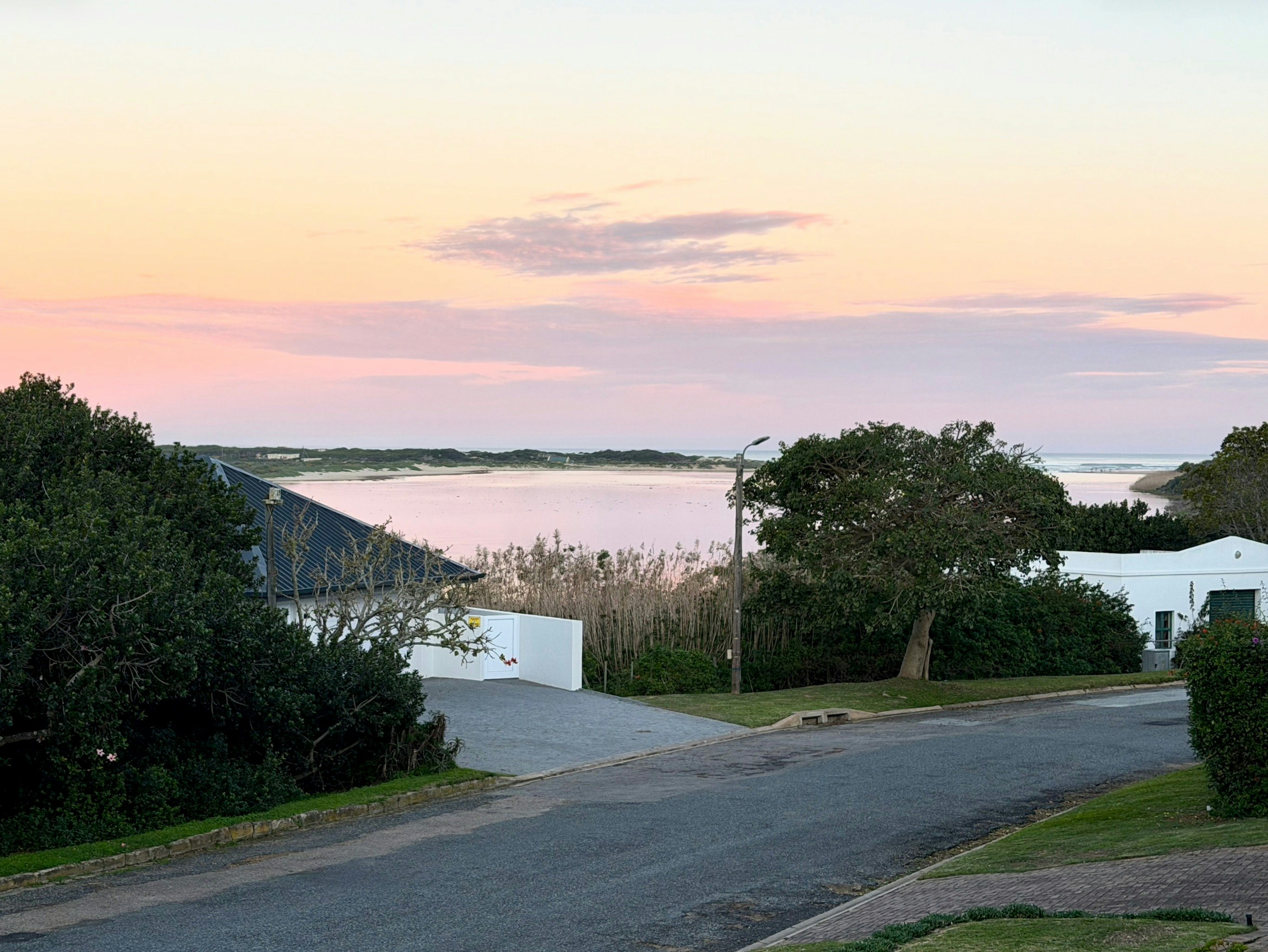 Stilbaai Family Holiday Home image no 5 of 21