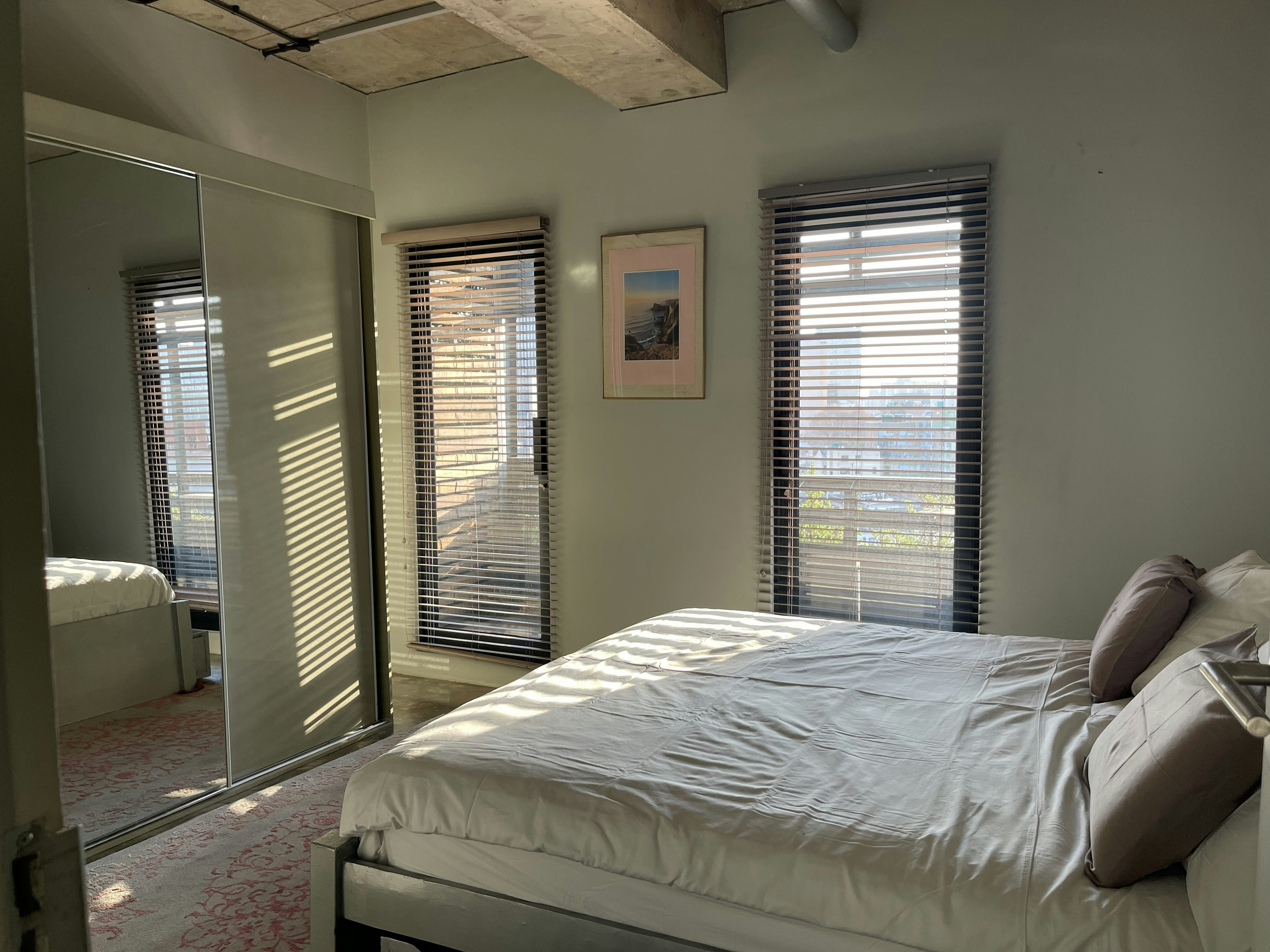 Cosy City Retreat image no 13 of 26