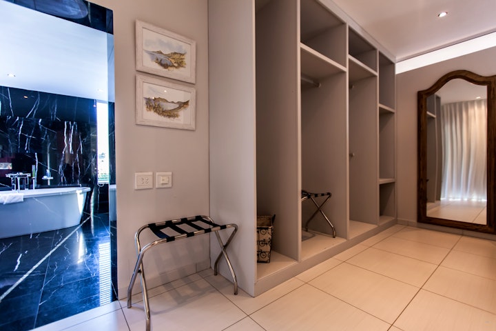 Western Cape Accommodation at Villa on 1st Crescent | Viya