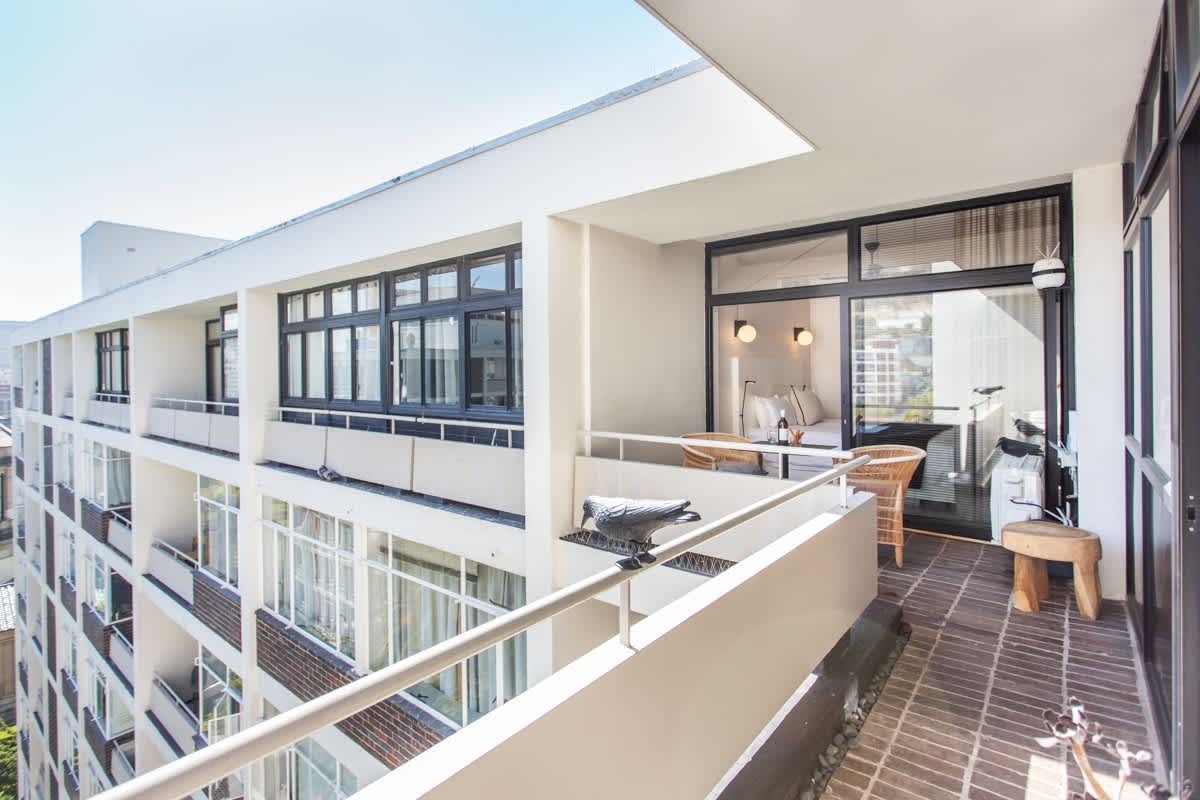Love My Spacious Habitat - 1 Bedroom Penthouse image no 33 of 45