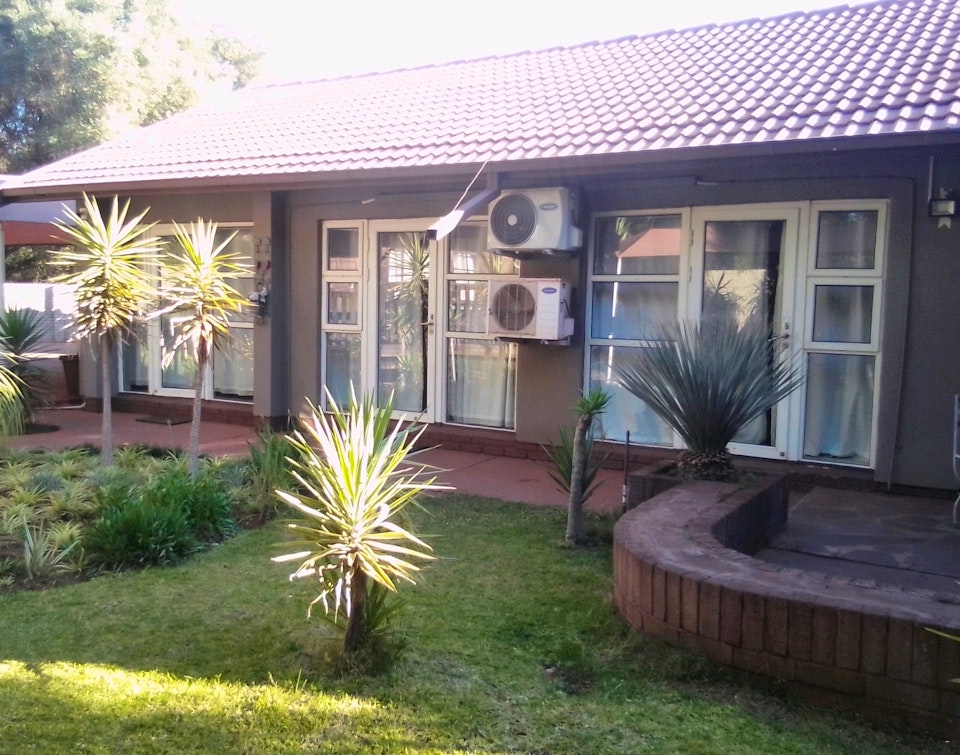 Kalahari Accommodation at  | Viya