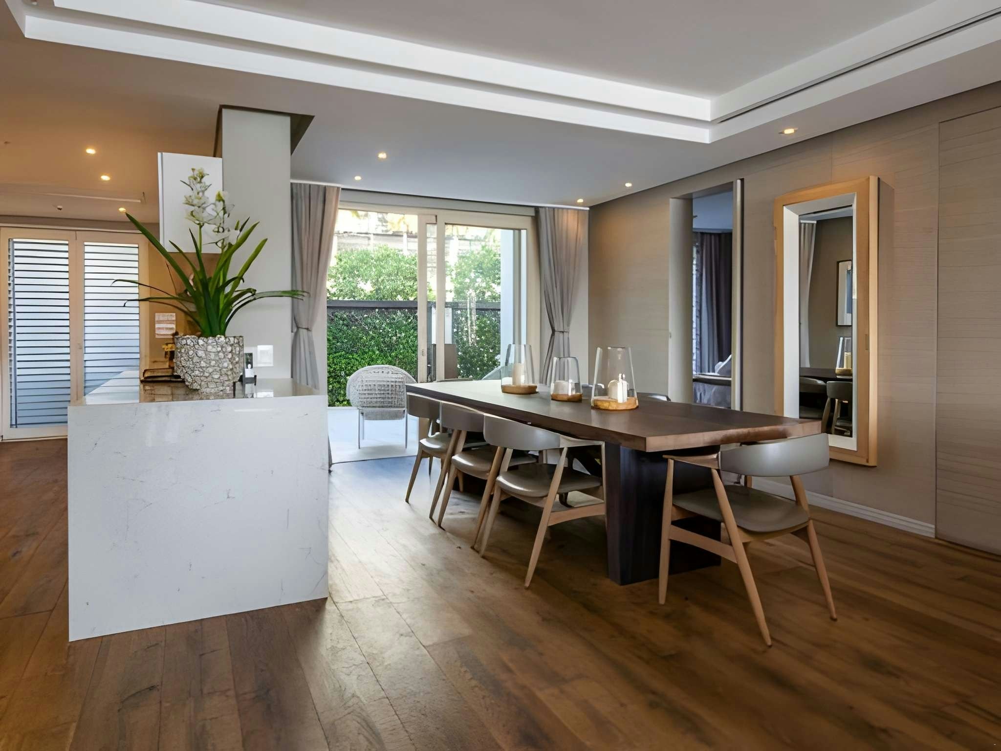 Mountain Marina - Three Bedroom Luxury Premier 3 image no 3 of 26
