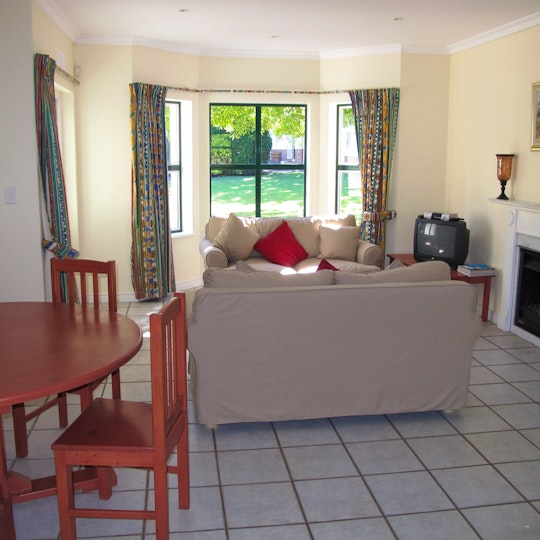 Southern Suburbs Accommodation at  | Viya