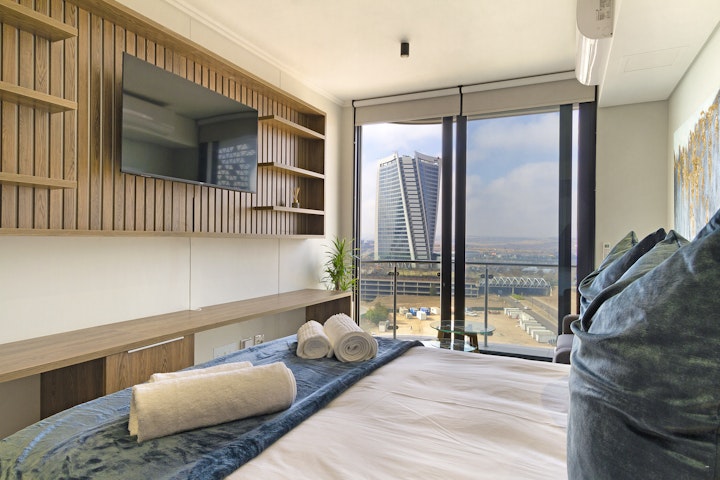 Gauteng Accommodation at Ellipse Waterfall 31015 | Viya