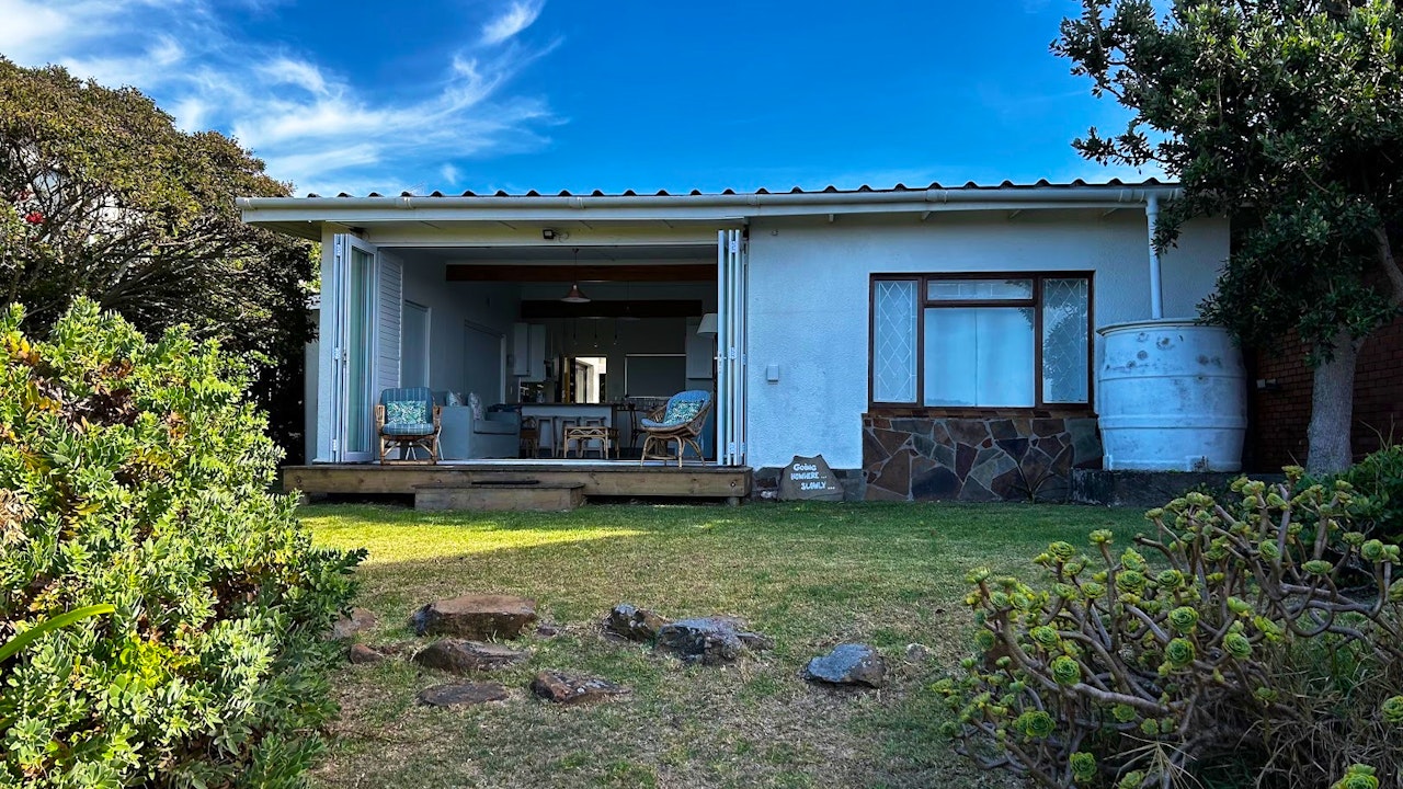 Hermanus Accommodation at  | Viya