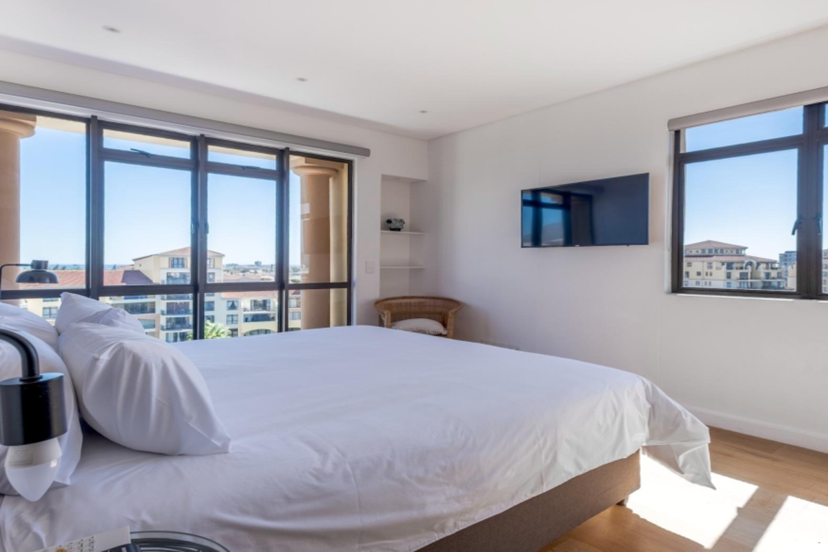 3 Bed 3 Bath Penthouse ICP606 image no 11 of 86