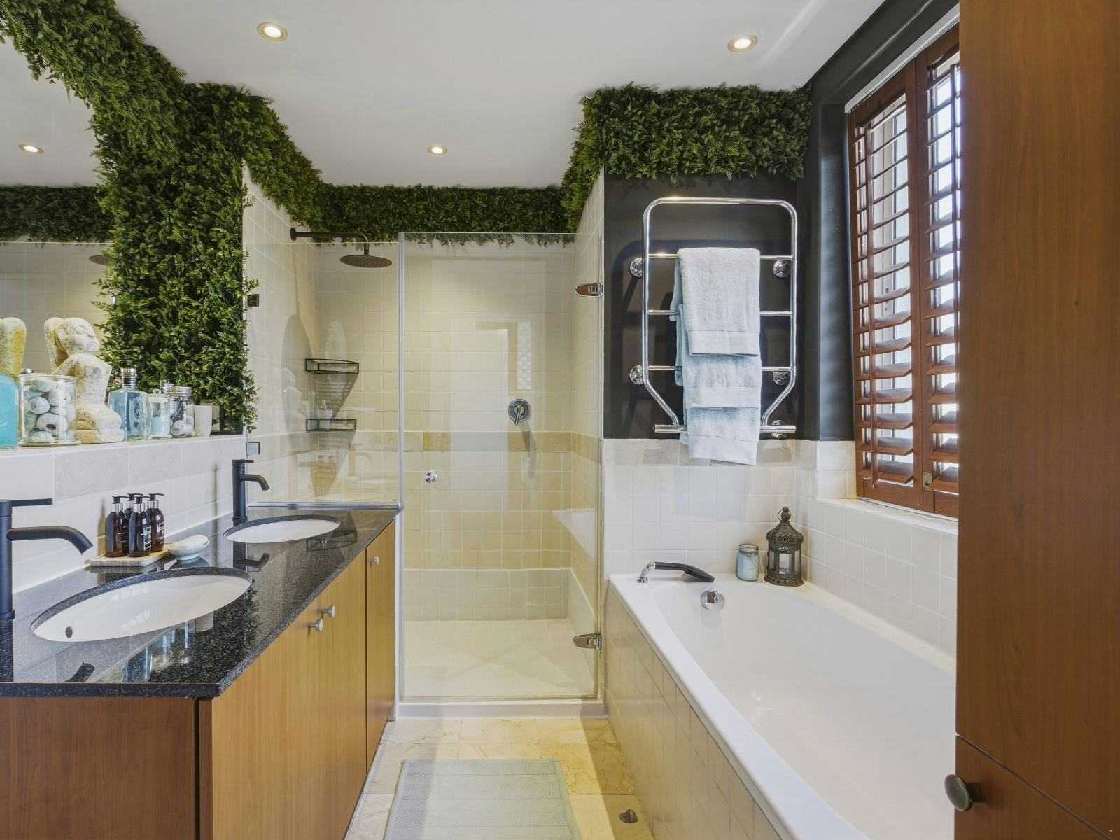 Mountain Marina - One Bedroom Luxury Premier 1 image no 11 of 25