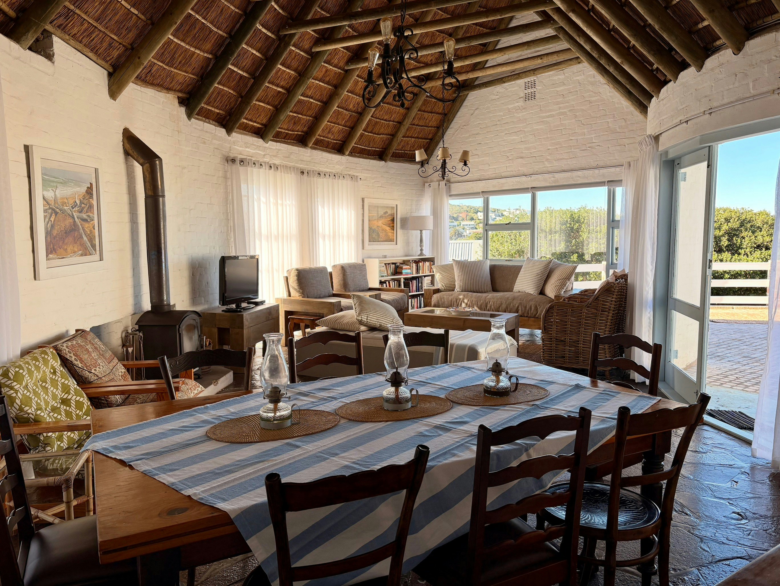 Stilbaai Family Holiday Home image no 6 of 21