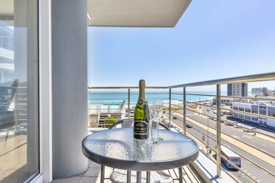 Bloubergstrand Accommodation at  | Viya