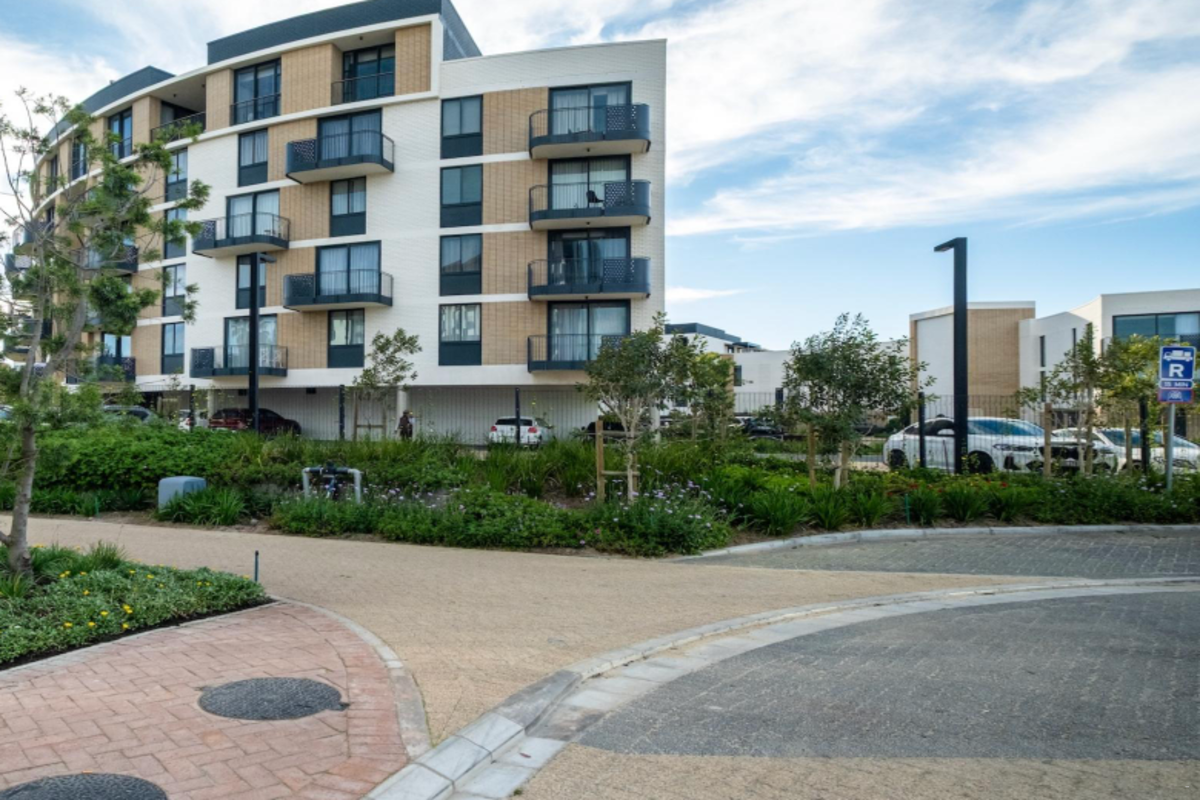 2 Bed Apartment – On Park Unit 315 image no 18 of 29