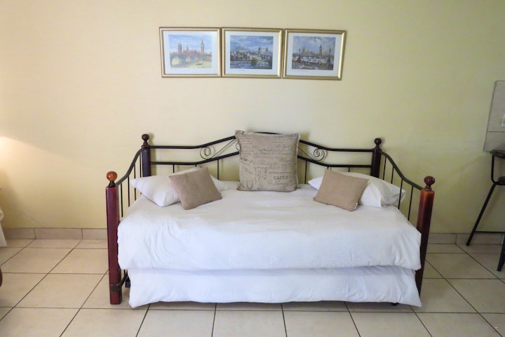 Northern Suburbs Accommodation at Smithland Guest Apartments | Viya