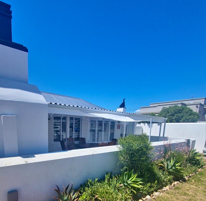 Cape Town Accommodation at Sun Kiss Beach Cottage Melkbosstrand | Viya