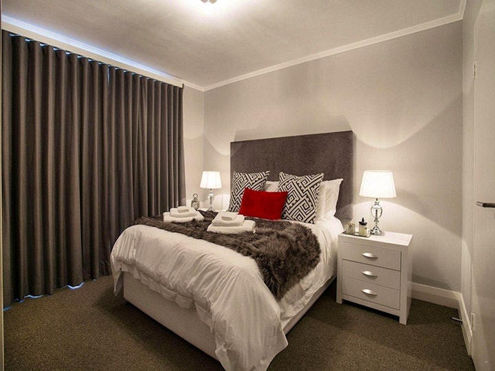 Cape Town Accommodation at Executive Apartment | Viya