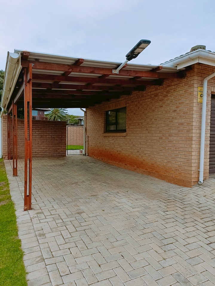 Jeffreys Bay Accommodation at Barefoot Dreams 13 A | Viya