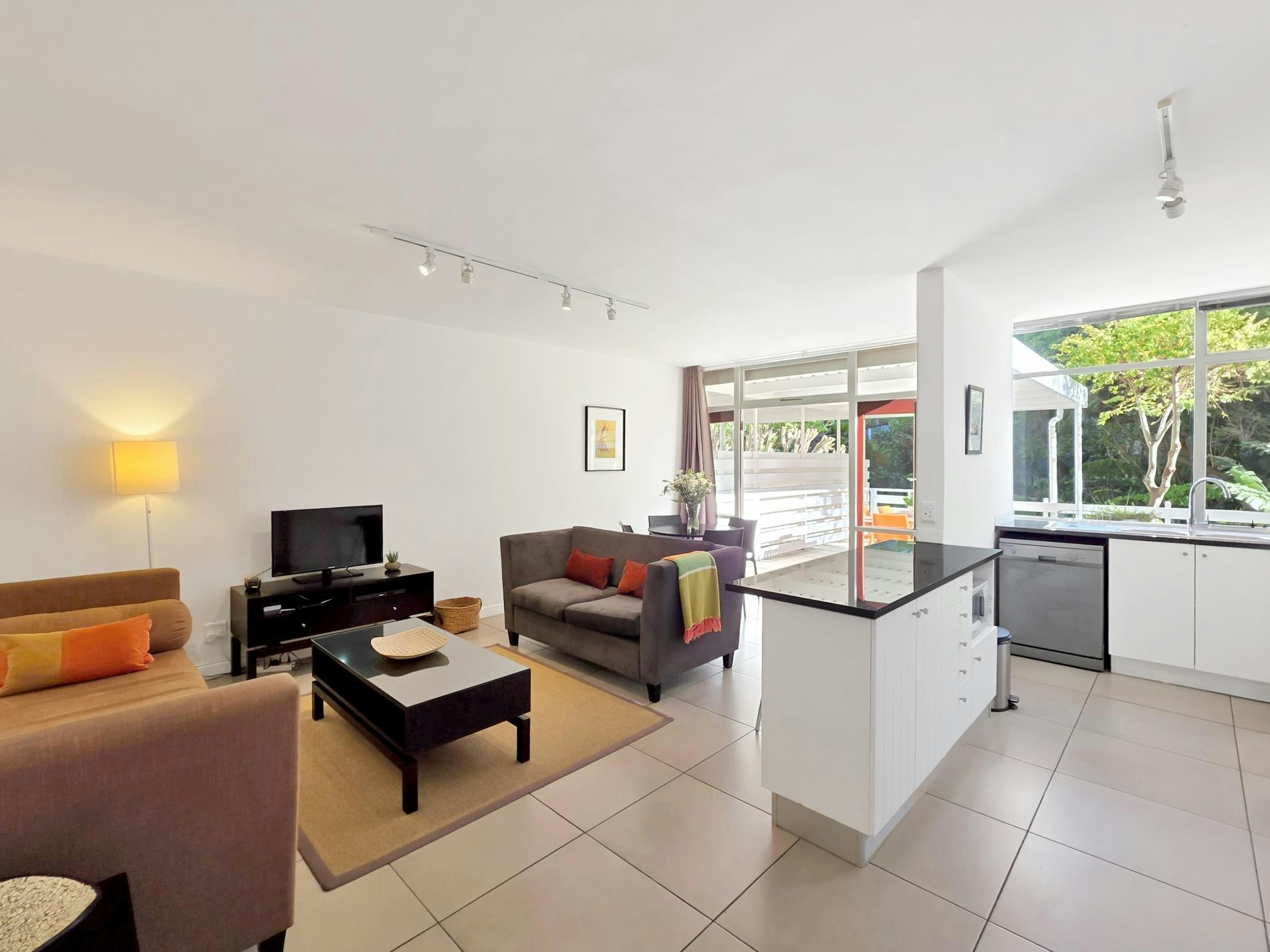 St Martini Gardens Garden Apartment image no 4 of 36