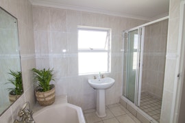 Bloubergstrand Accommodation at Cozy Family Winter Getaway | Viya