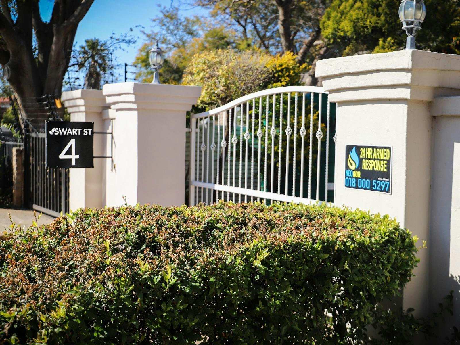 Modern Farm Stays 4 Swart Street image no 1 of 8