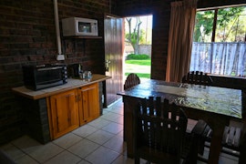 Karoo Accommodation at Emthanjeni Lodge | Viya