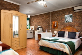 Free State Accommodation at De Lance Chalets | Viya