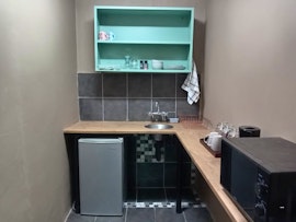 West Rand Accommodation at Tuin Woonstel | Viya