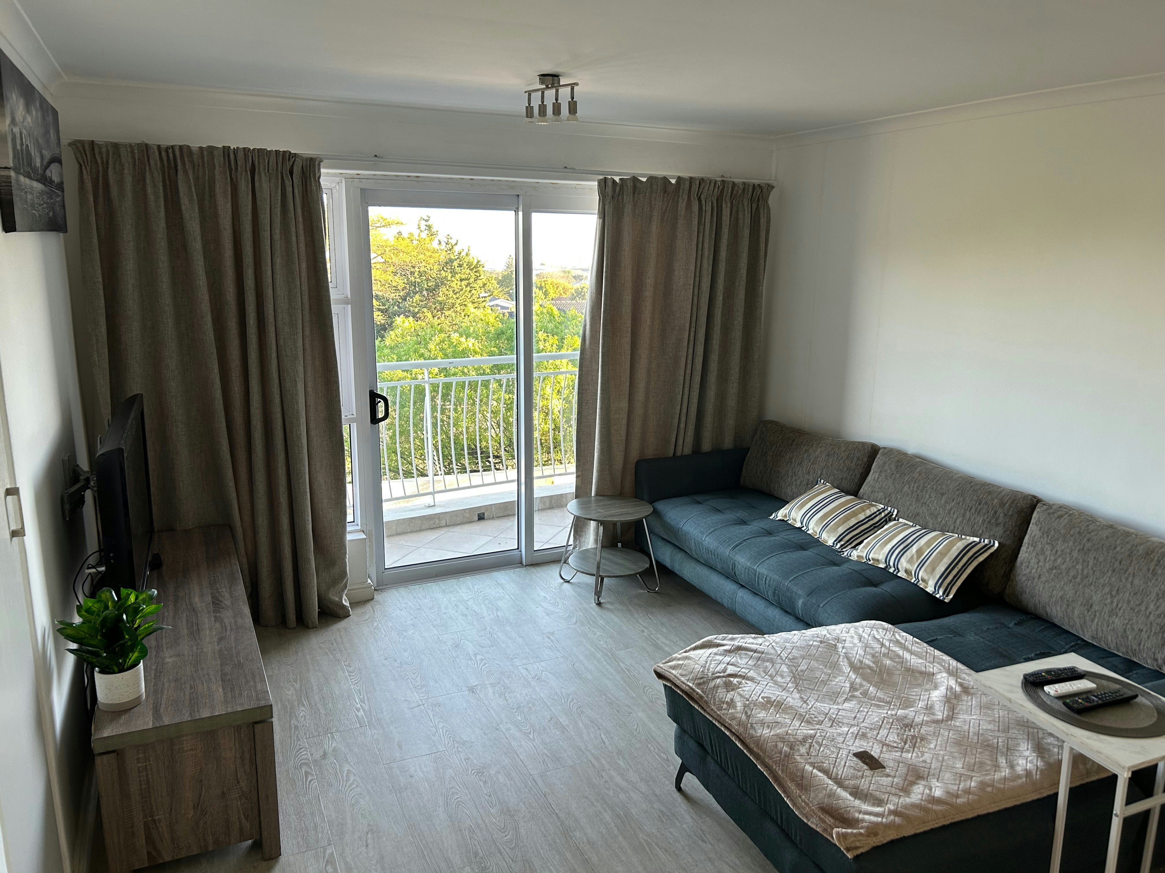 Tygervalley Apartment Living image no 1 of 11