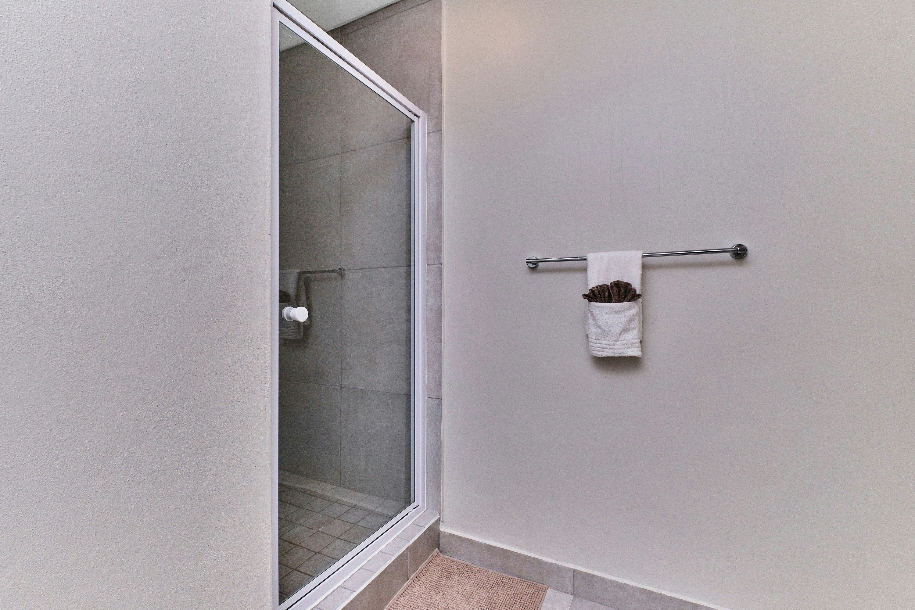 Illovo Urban Studio Retreat image no 20 of 31