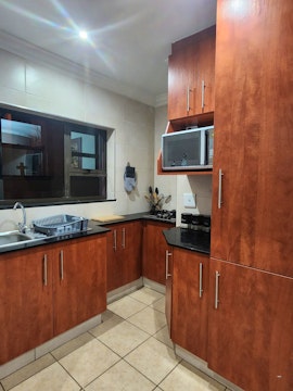 Pretoria East Accommodation at Lily Rest Garden Cottage | Viya