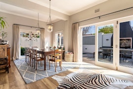 Southern Suburbs Accommodation at Janine's Place | Viya