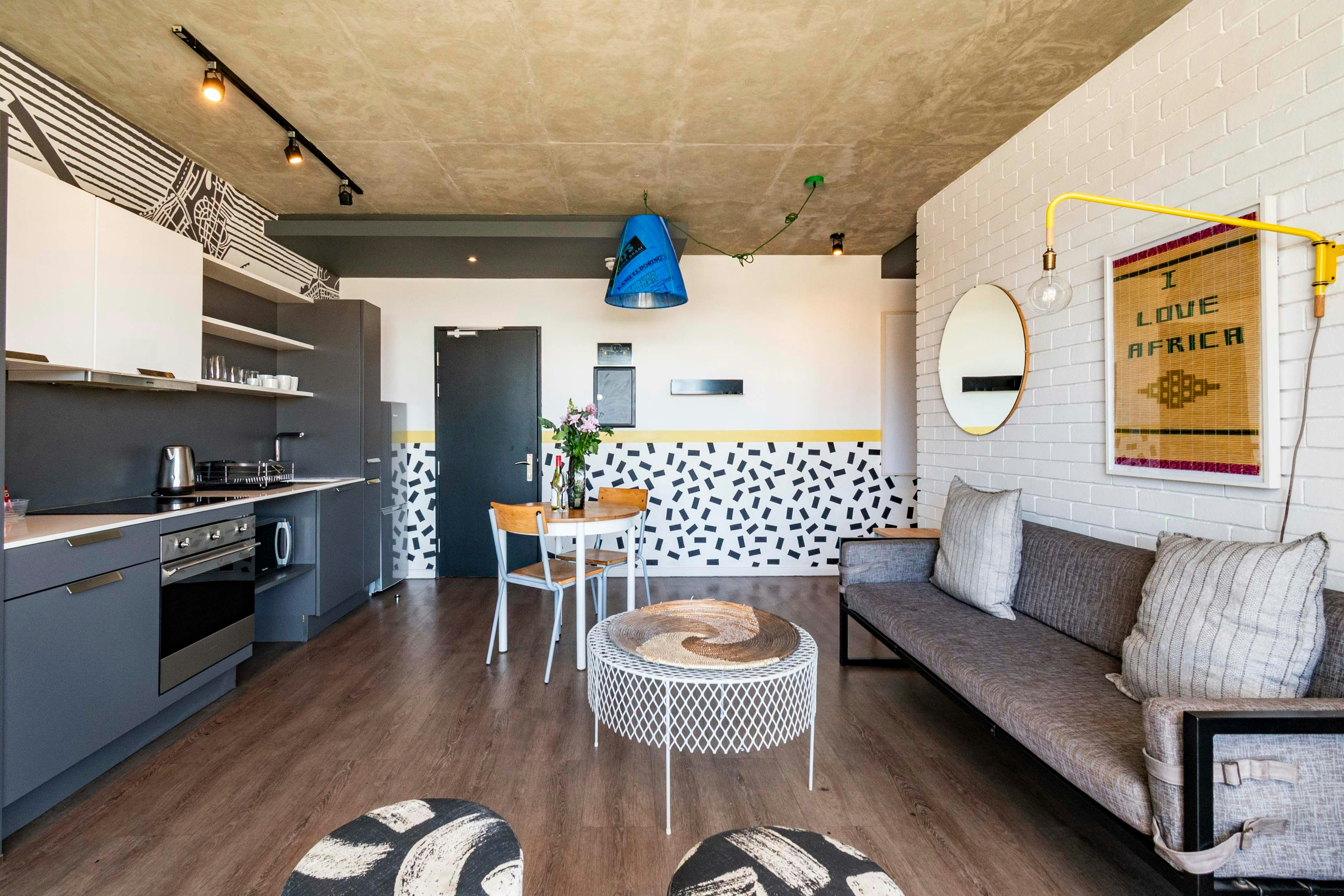 WEX 1 City Living | Modern 2-Bedroom image no 5 of 18