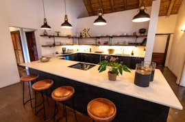 Lowveld Accommodation at Kingly Bush Villa | Viya