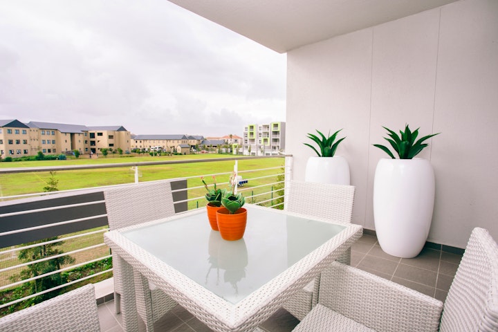 Northern Suburbs Accommodation at Luxury Apartment | Viya