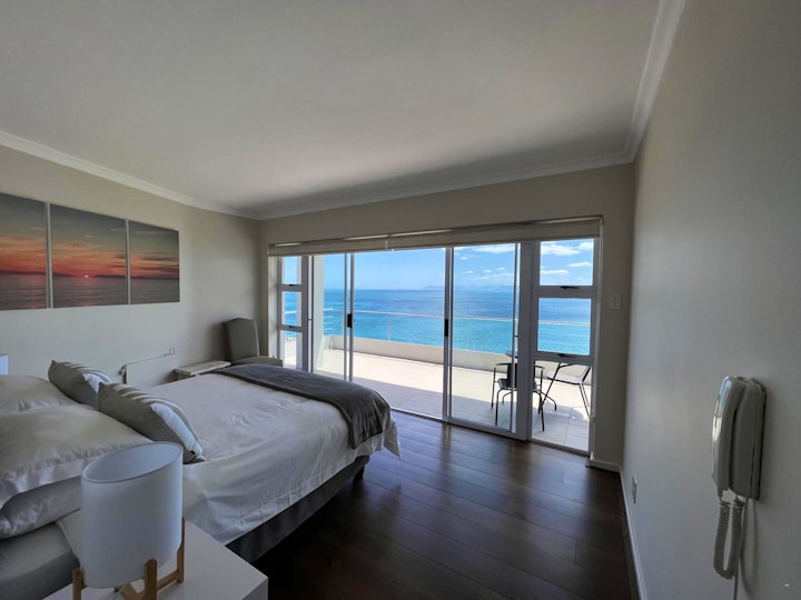 Overberg Accommodation at Walker Bay Whale Watching Villa | Viya