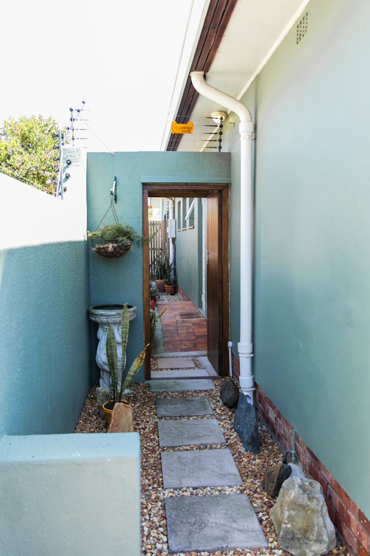 Southern Suburbs Accommodation at  | Viya