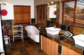 Limpopo Accommodation at Makhato 110 | Viya