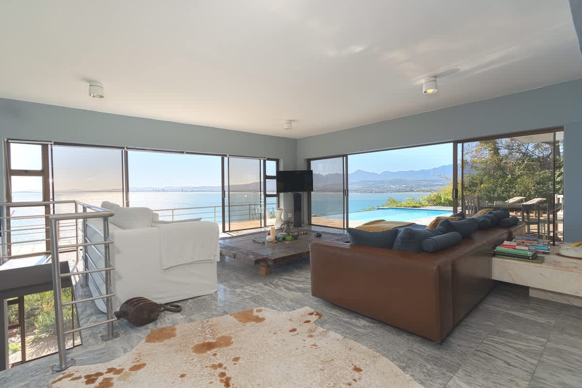 Gordon's Bay Villa with Sea and Mountain Views image no 24 of 38