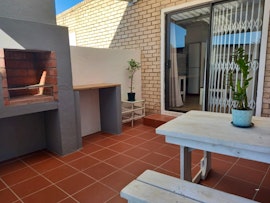 Jeffreys Bay Accommodation at 28Kabeljauws | Viya