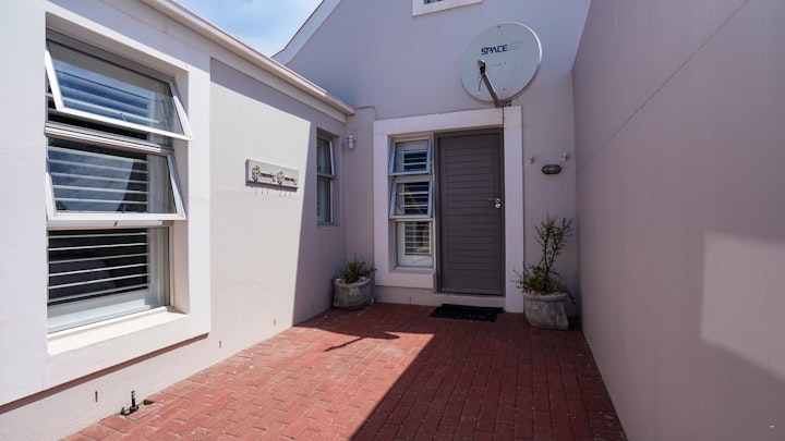Western Cape Accommodation at SeasTheDay Beachfront Holiday Home | Viya
