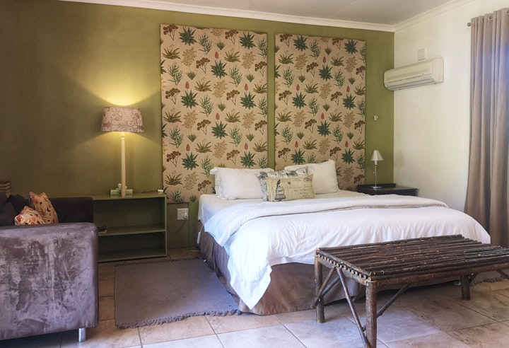 Hartbeespoort Accommodation at Die Ou Pastorie | Viya