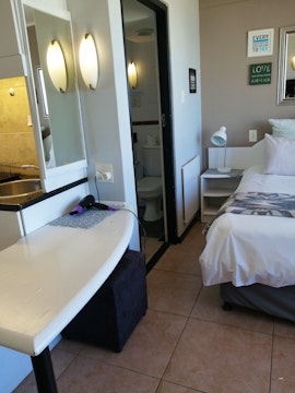 Cape Town Accommodation at Kusweg - Strand - Somerset Wes | Viya