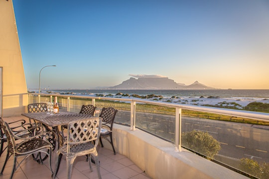 Bloubergstrand Accommodation at  | Viya