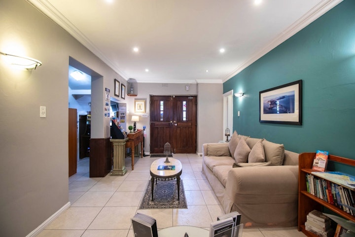 Cape Town Accommodation at Spring Tide Inn | Viya