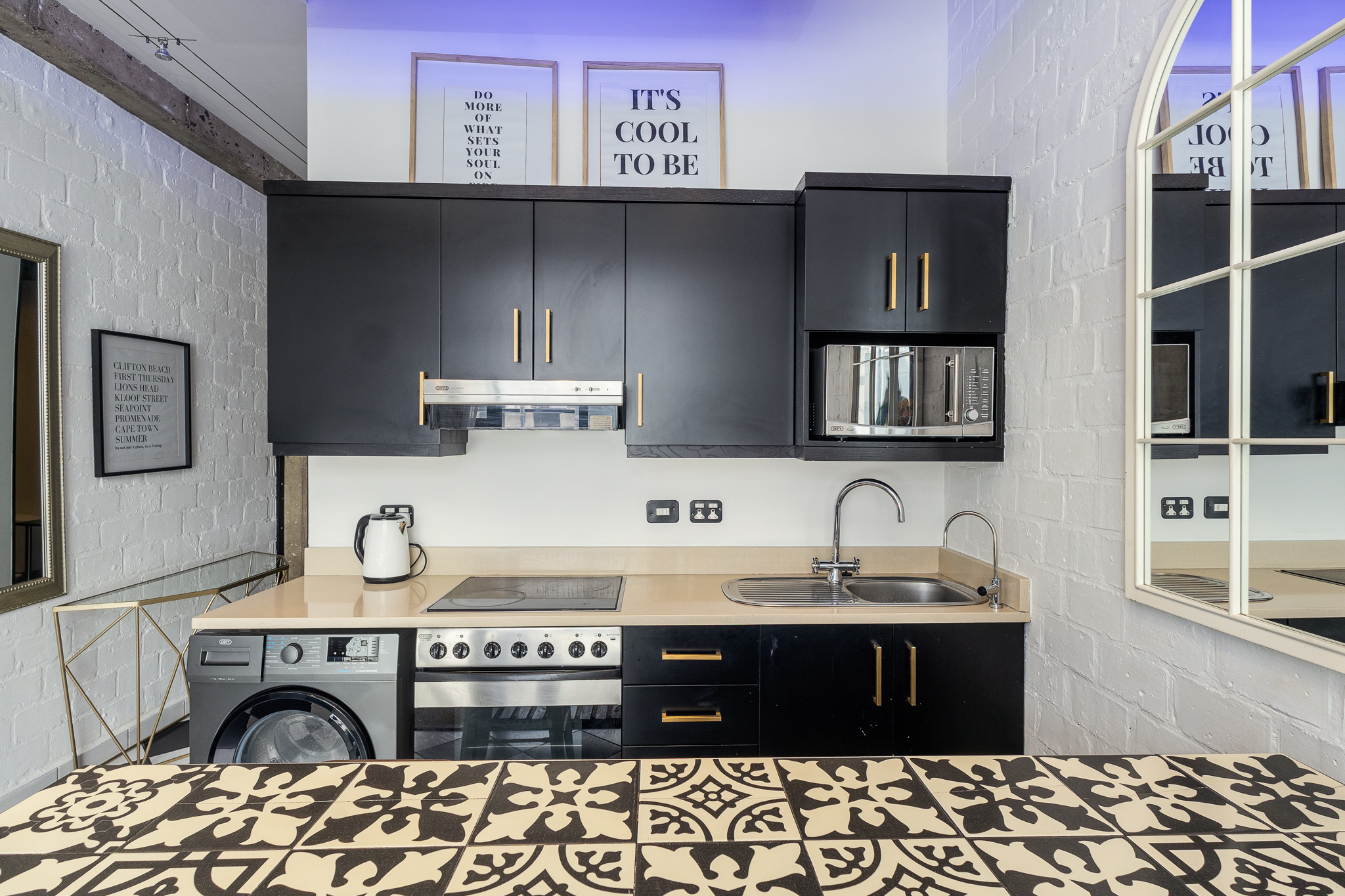 Stylish Temple House Loft by CTHA image no 2 of 17