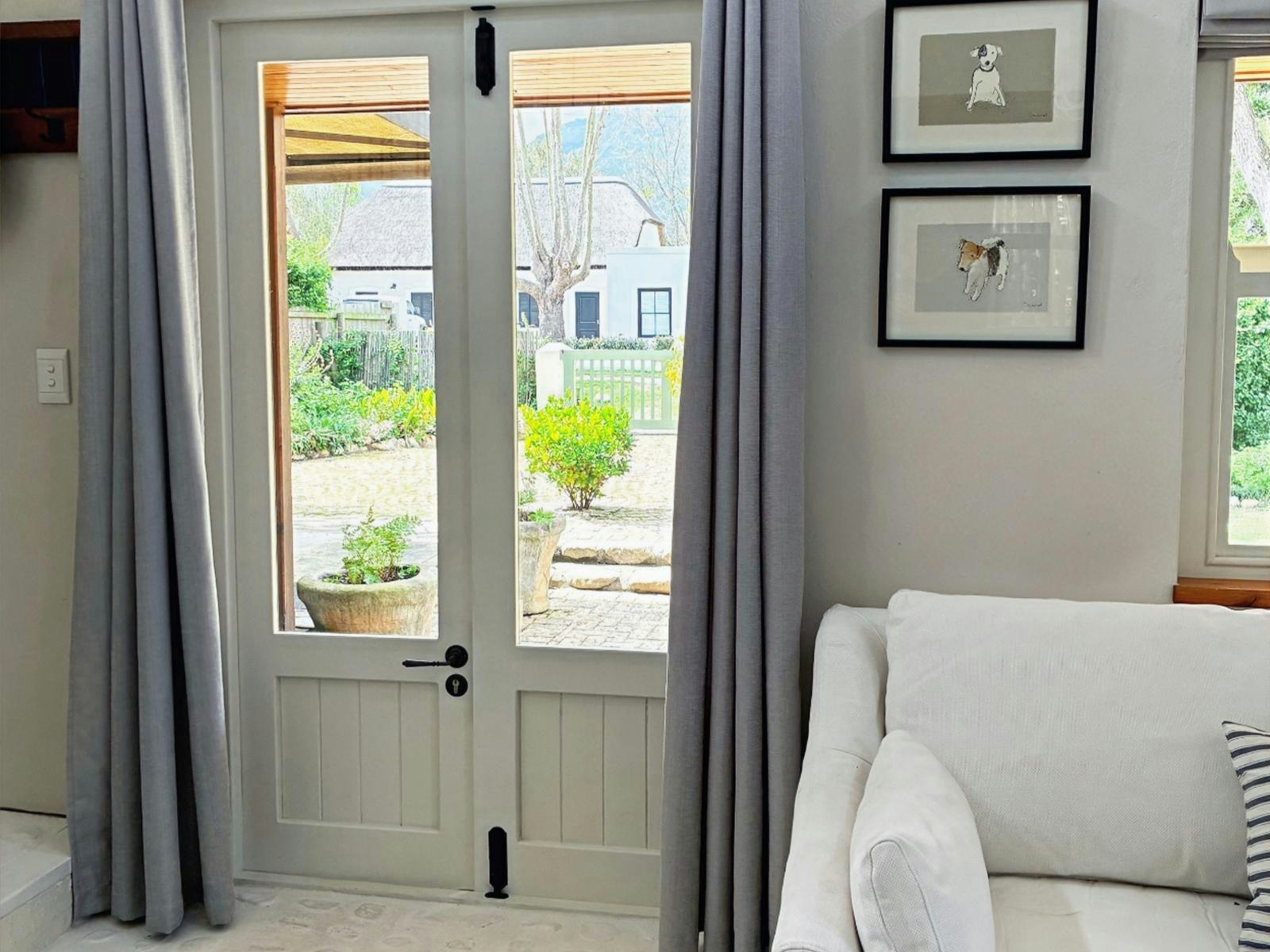 Petal Cottage image no 3 of 16
